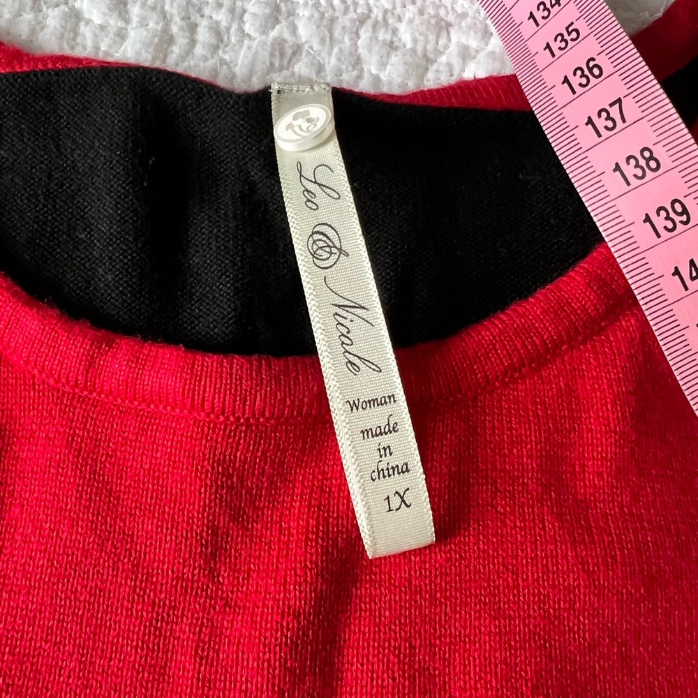 Leo & Nicole Red and Black Knit sweater - Picture 5 of 5